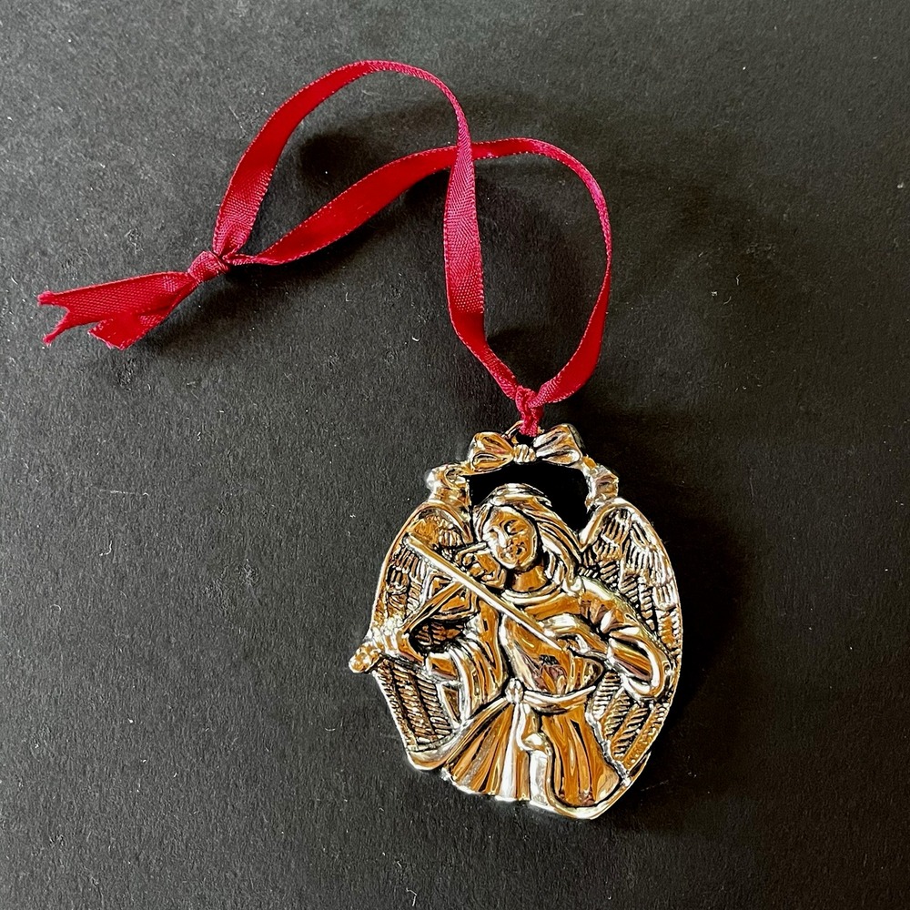 Gorham Christmas Tree Ornament Angel Violin Music Musician 2009 Peace Bow Silver